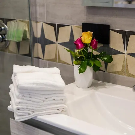 Bed & Breakfast Maison De Julia 4*