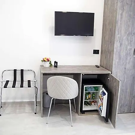 Maison De Julia Bed & Breakfast 4*