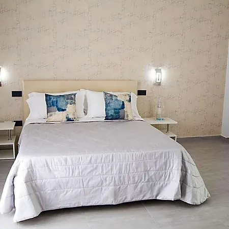 Maison De Julia 4*